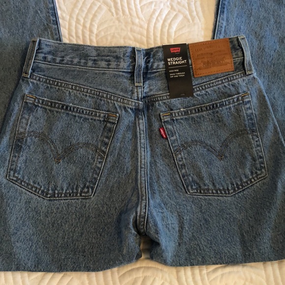 Levi’s wedgie strait - Picture 9 of 16